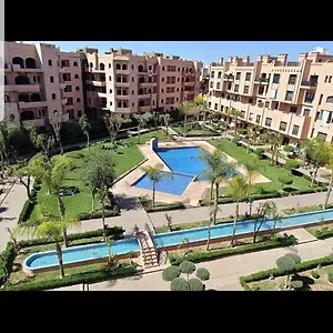 Appartement Un Moderne Chic Vue Sur Piscine, Marrakesh